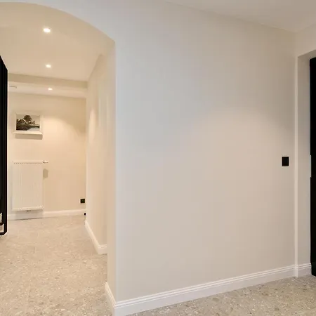 Miro Villa